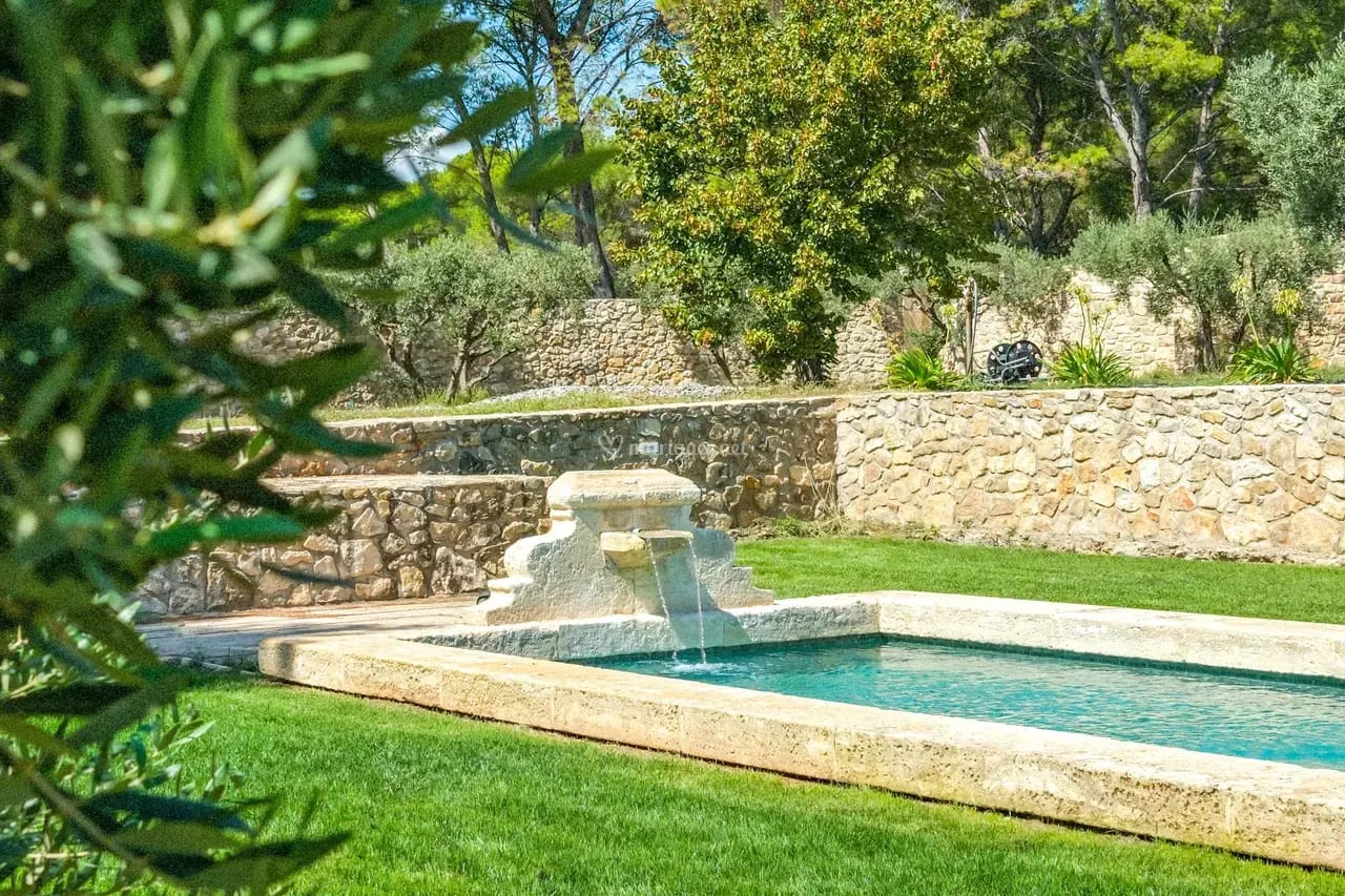 pool-2.webp